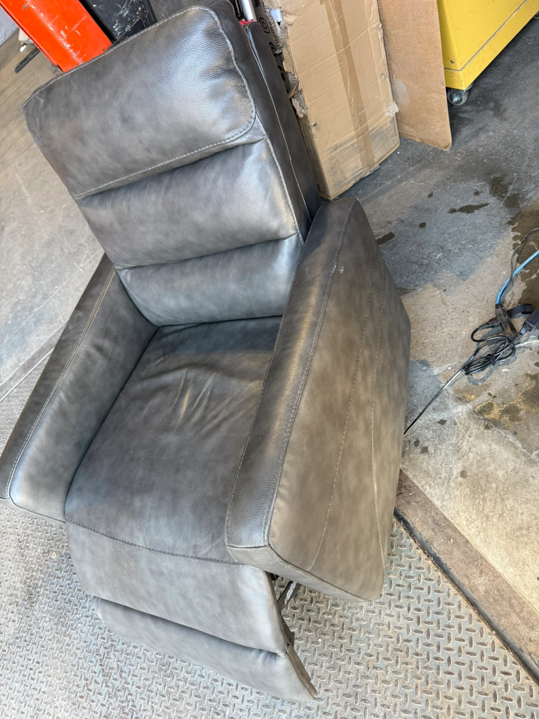 brown power recliner chair - photo 3