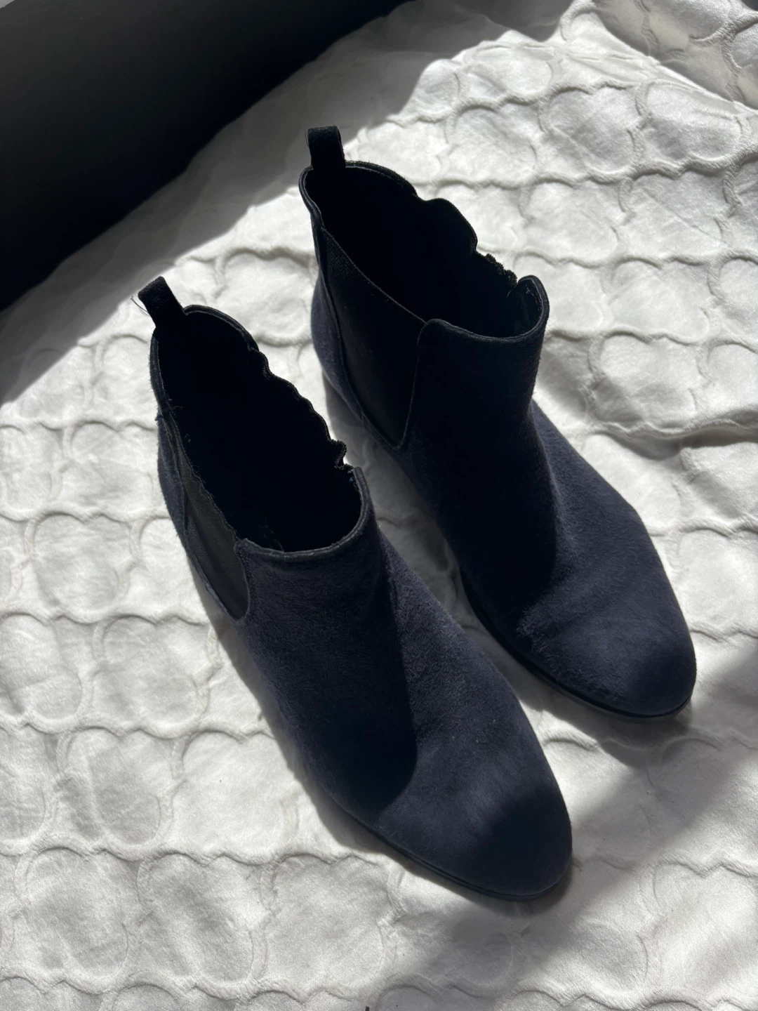 Navy Suede Chelsea Boots - photo 3
