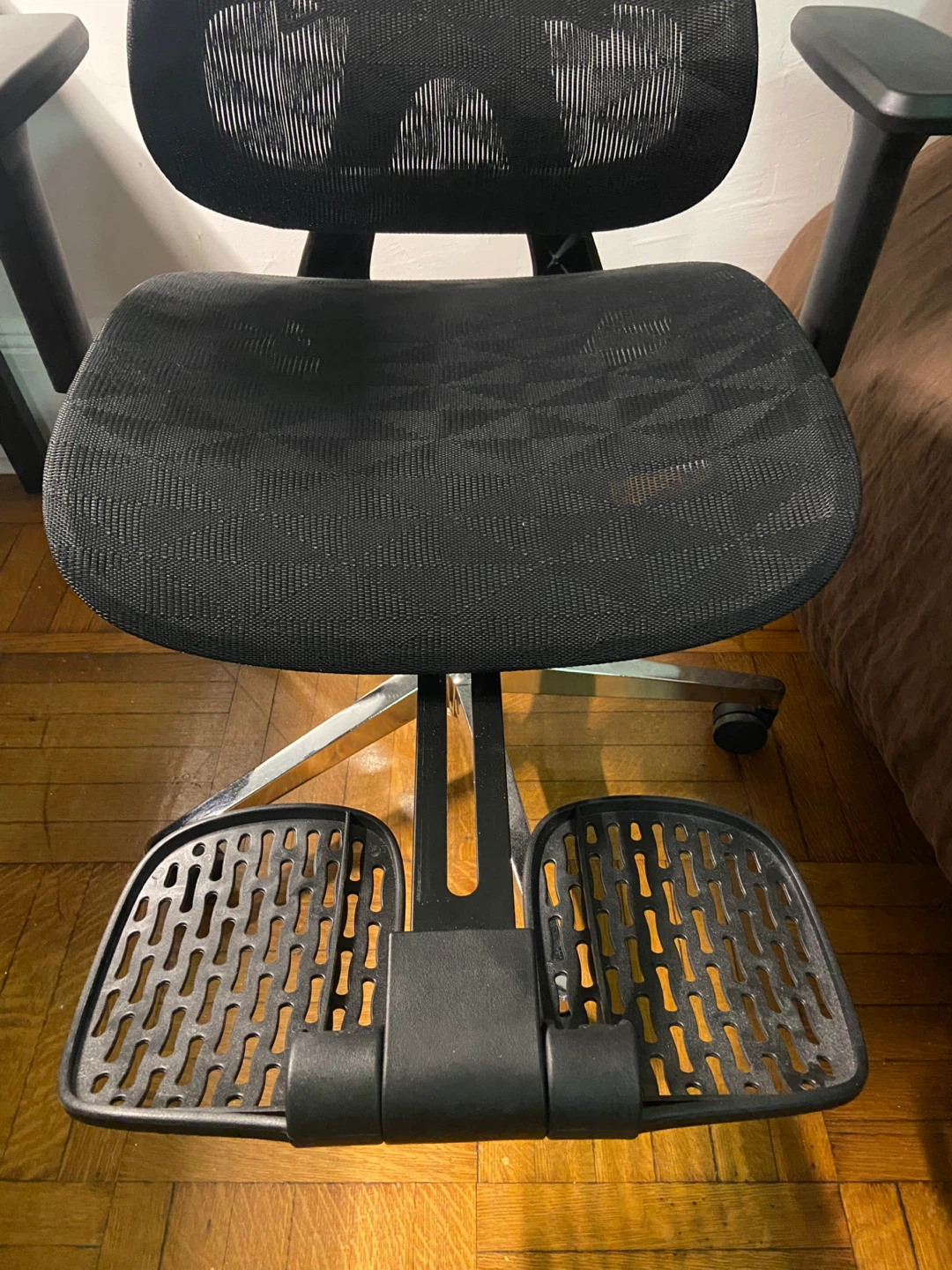 Ergonomic Desk Chair - photo 3