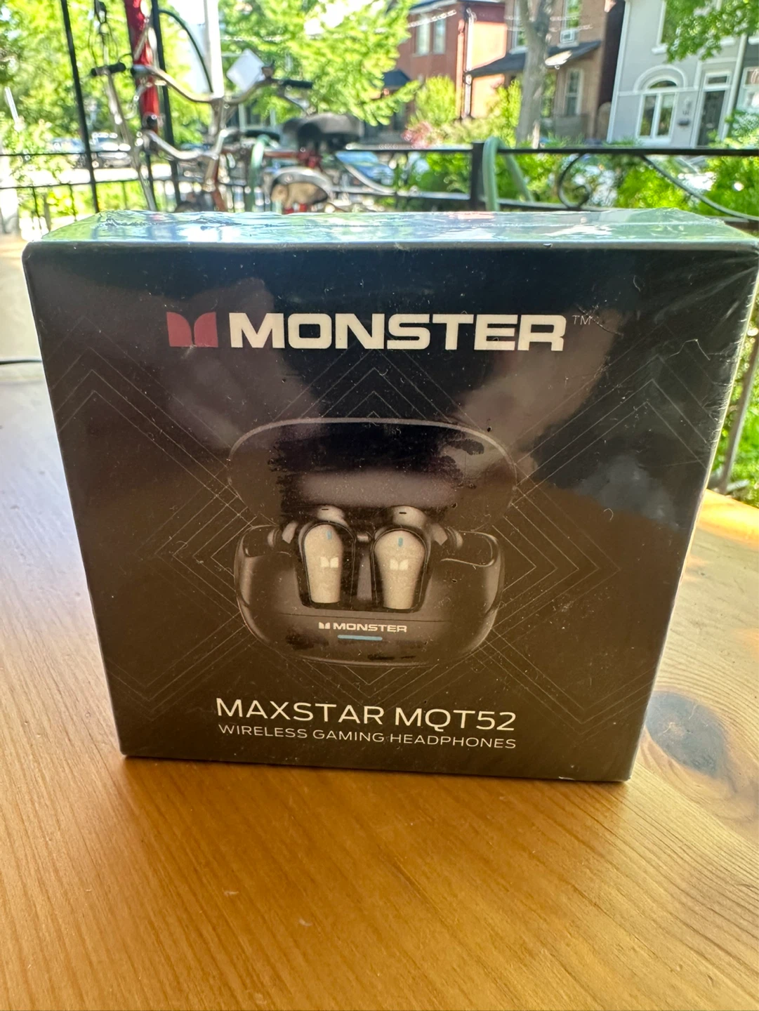 Monster Maxstar MQT52 Wireless Gaming Headphones