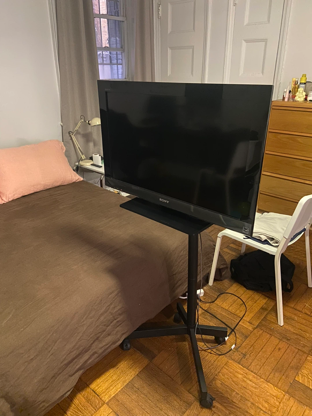 TV & Stand - photo 2
