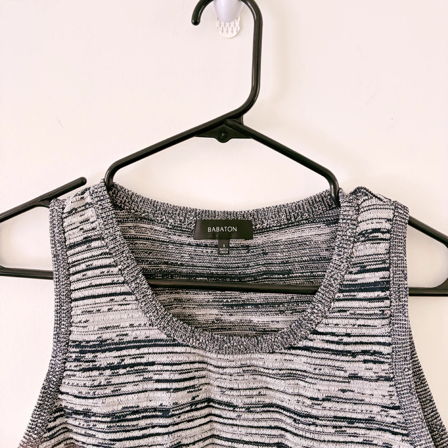 Babaton Aritzia Sleeveless Knit Tank Top - photo 2