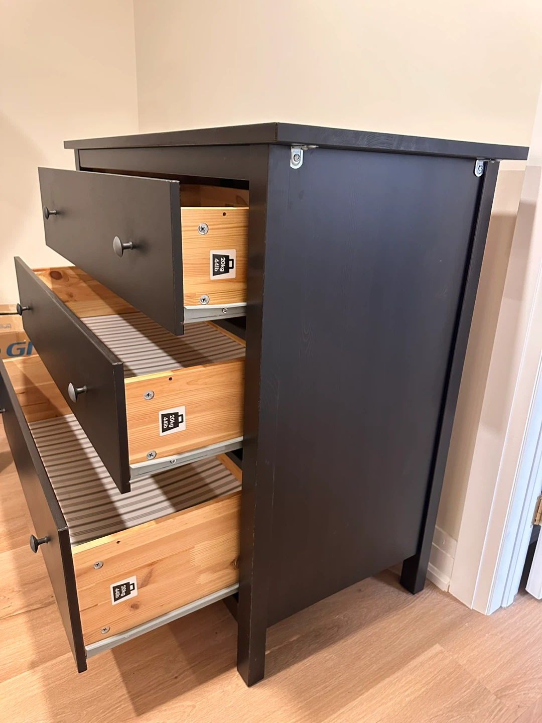 Ikea 3-Drawer Dresser - photo 4