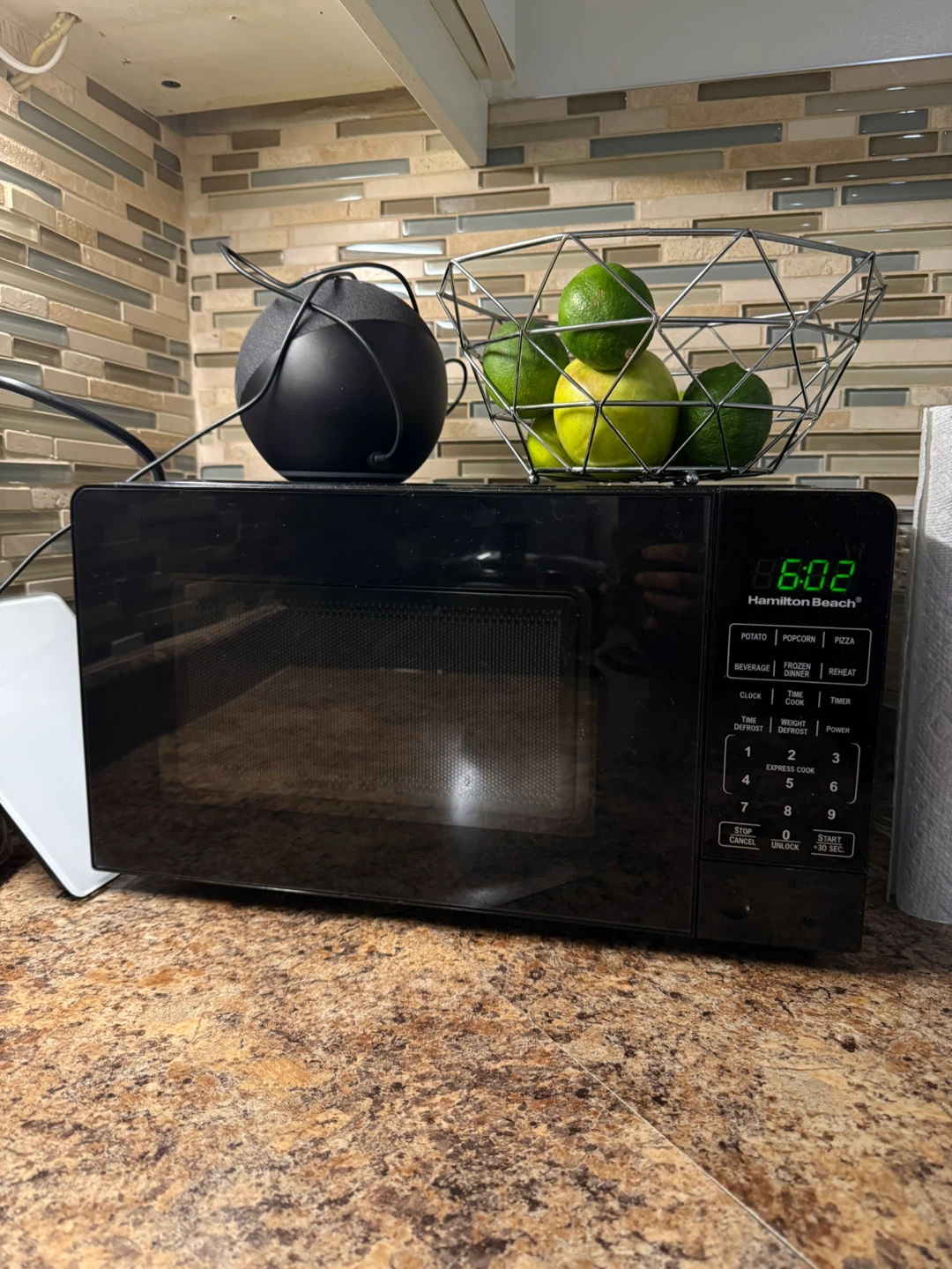 Hamilton Beach Microwave - photo 2