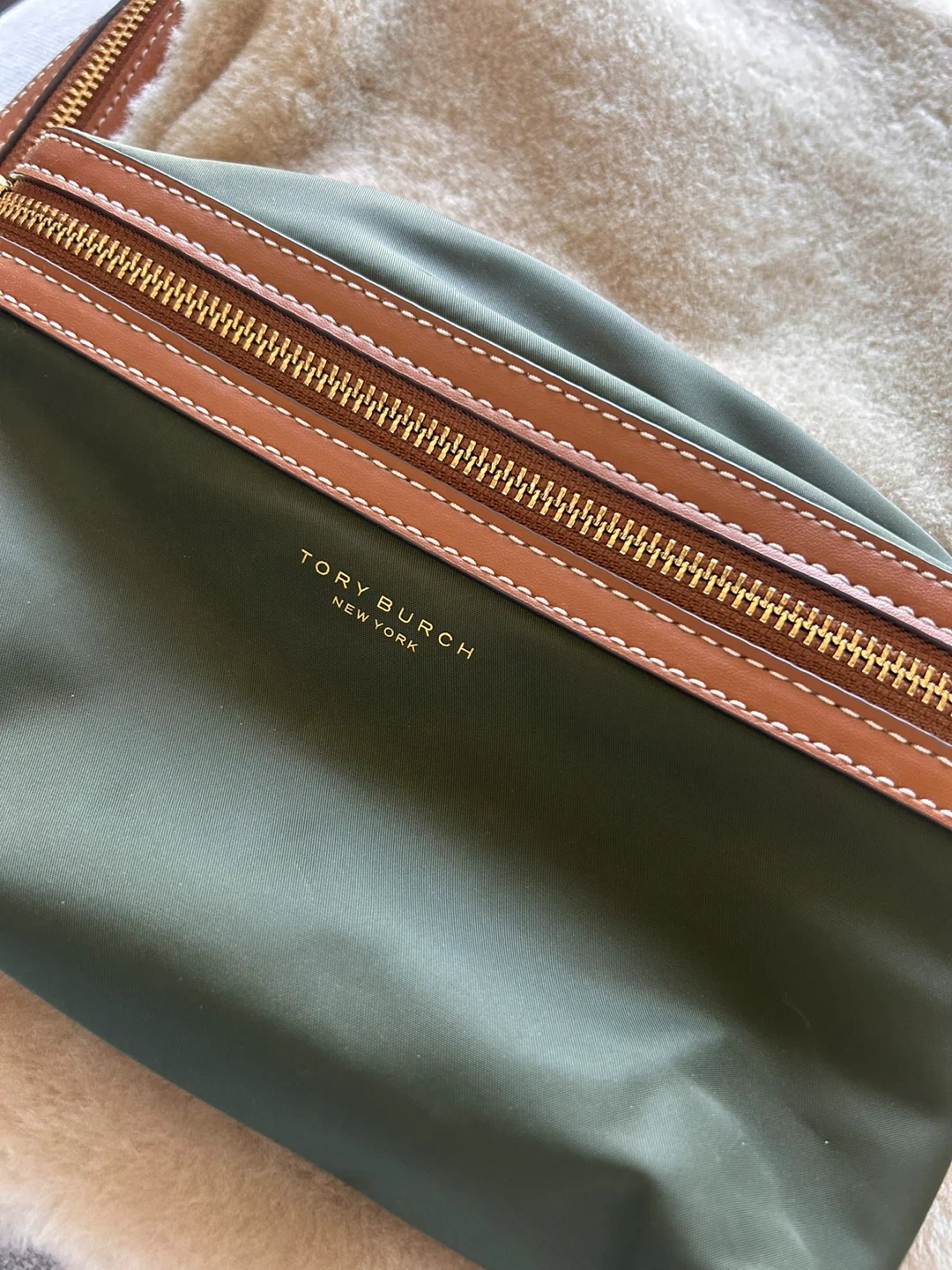 Tory Burch Perry Shearling Backpack - real fur - photo 3