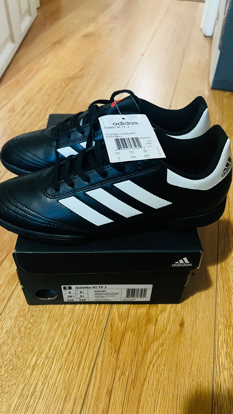 Brand new Adidas Goletto VI TF J Soccer Cleats