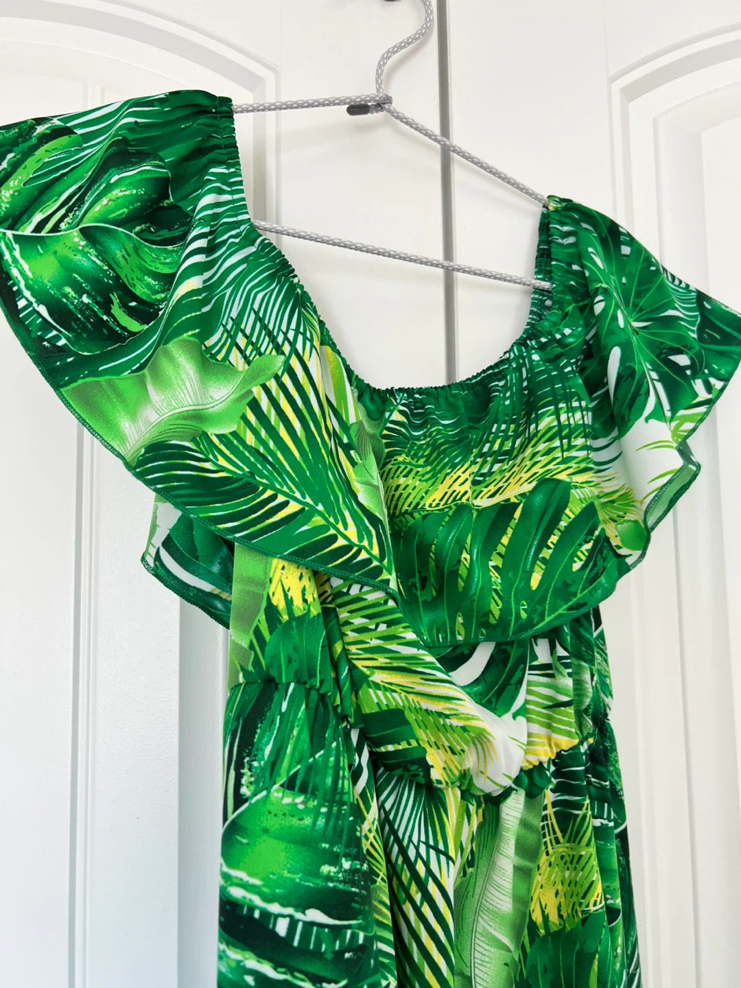 Women's Tropical Leaf Print Maxi Dress - photo 2
