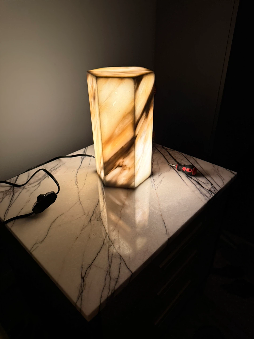 Hexagonal Onyx Table Lamp