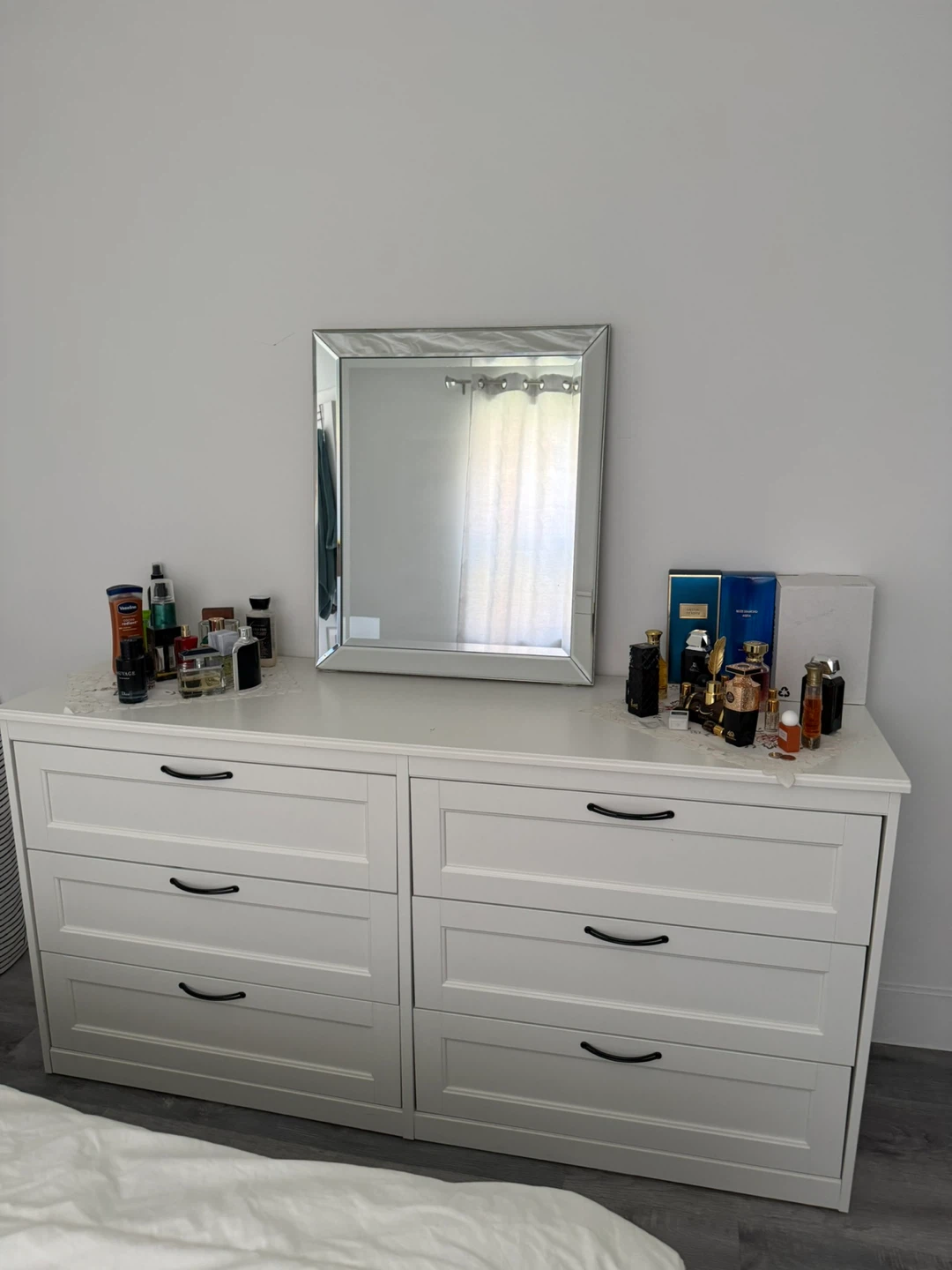 White Queen Bed with 6 drawer dresser - photo 2