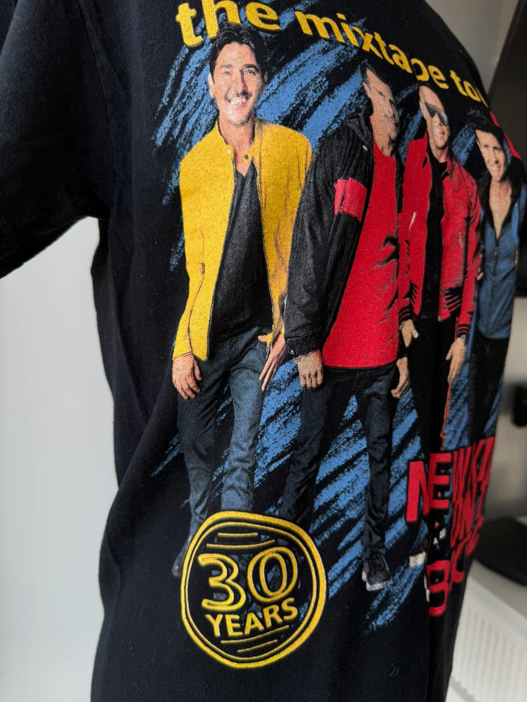New Kids On The Block Mixtape Tour concert T-Shirt size small - photo 3