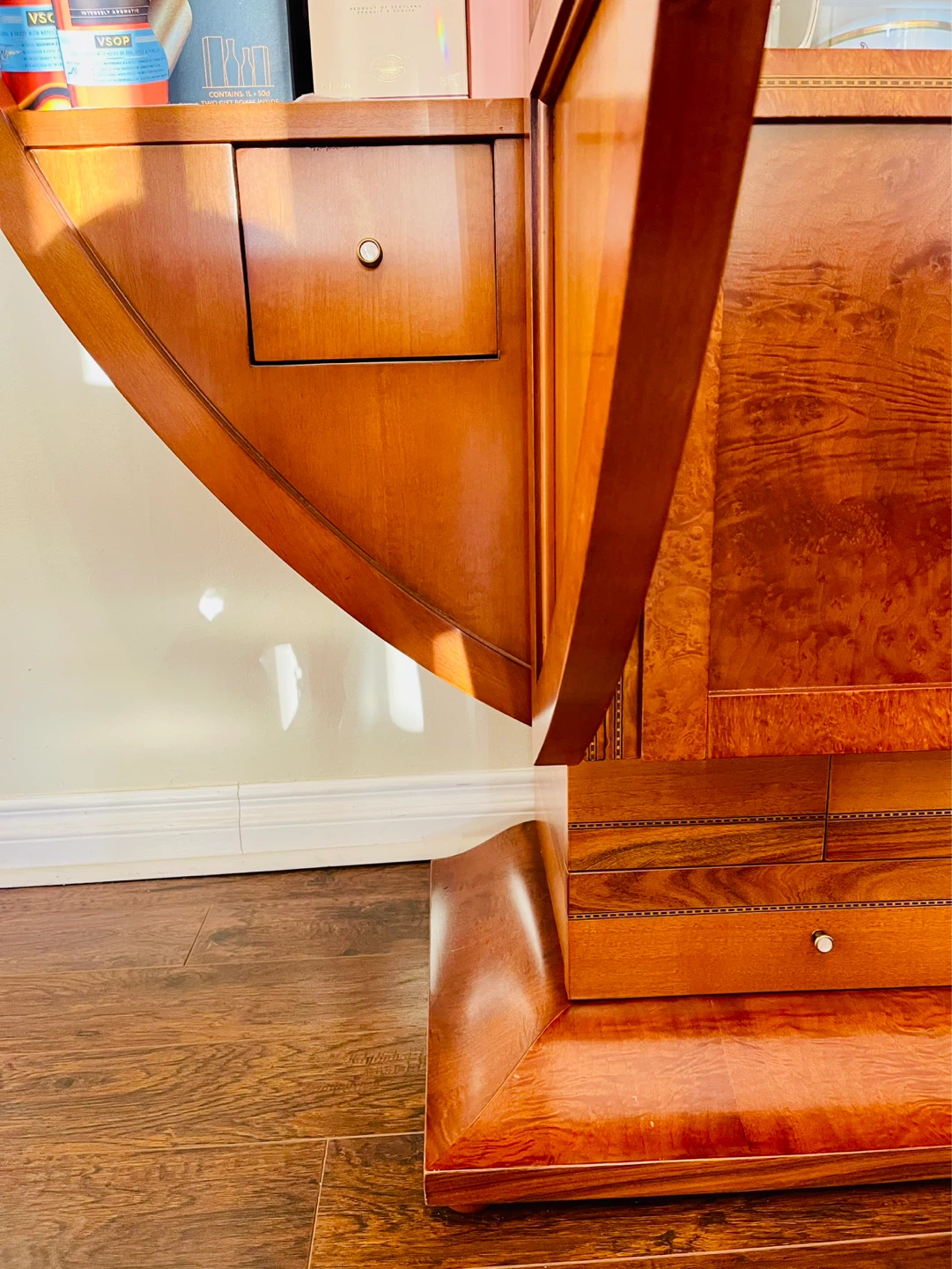 Made in Italy, Circular Wooden Curio Cabinet with Glass Doors - photo 4
