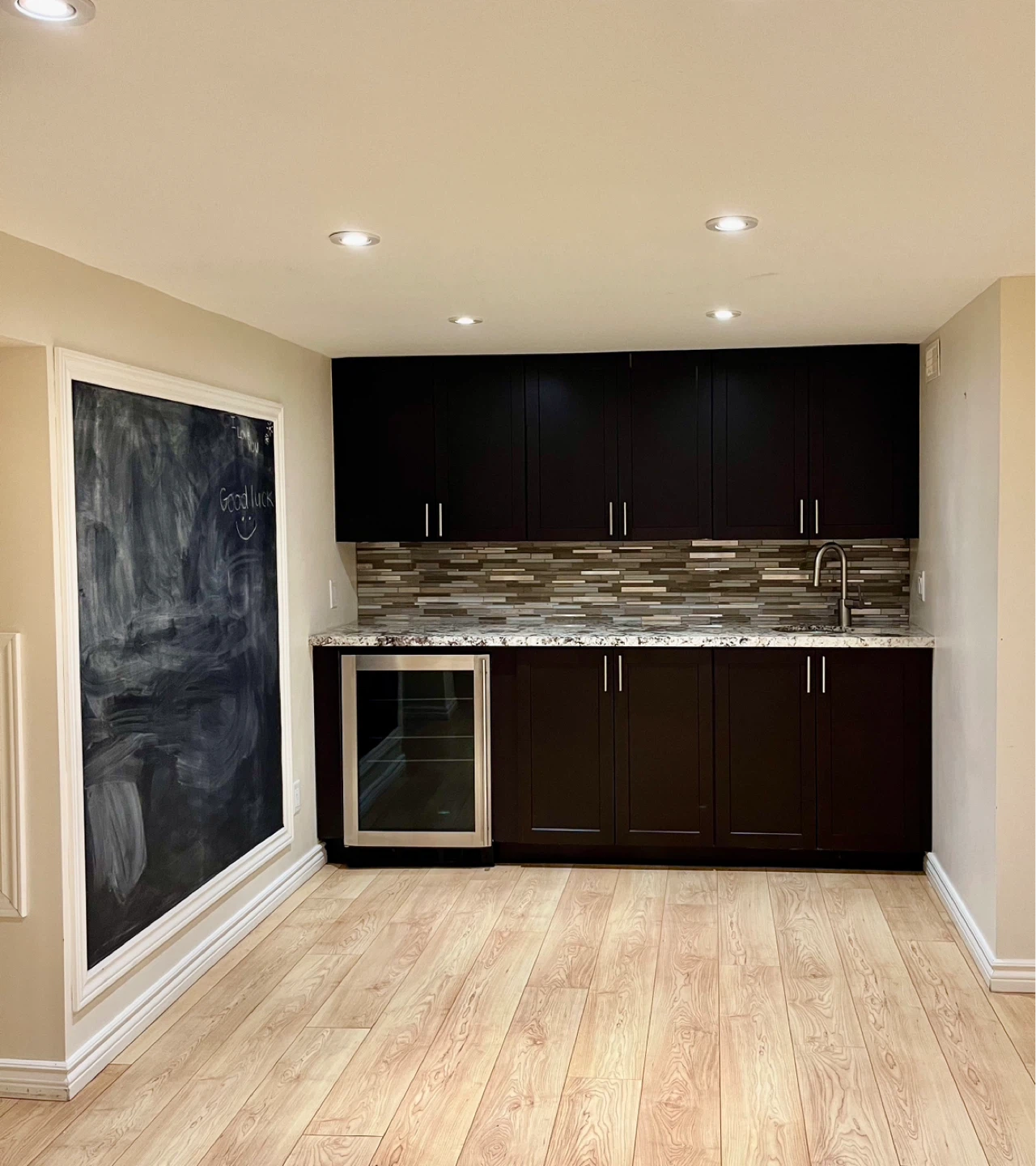 King City - Basement Apartment for Rent - photo 4