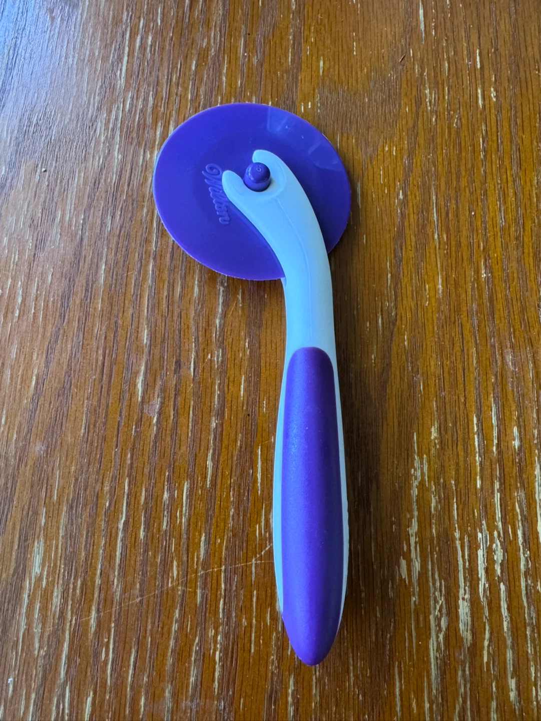 Wilton Purple & White Pastry Wheel