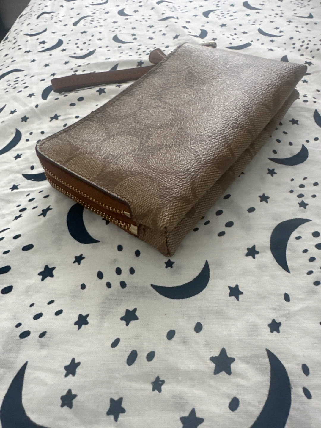 Coach Wristlet - photo 3