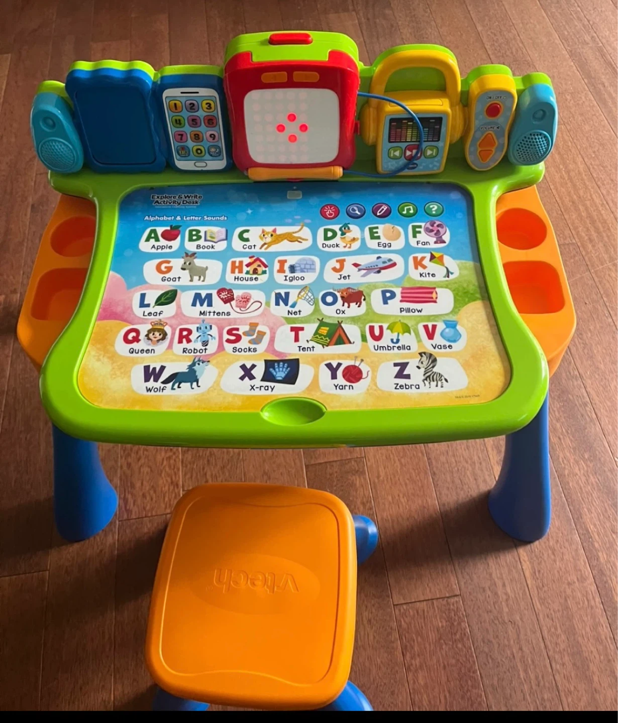 VTech Explore Activity Desk Set with a Stool and two Cards