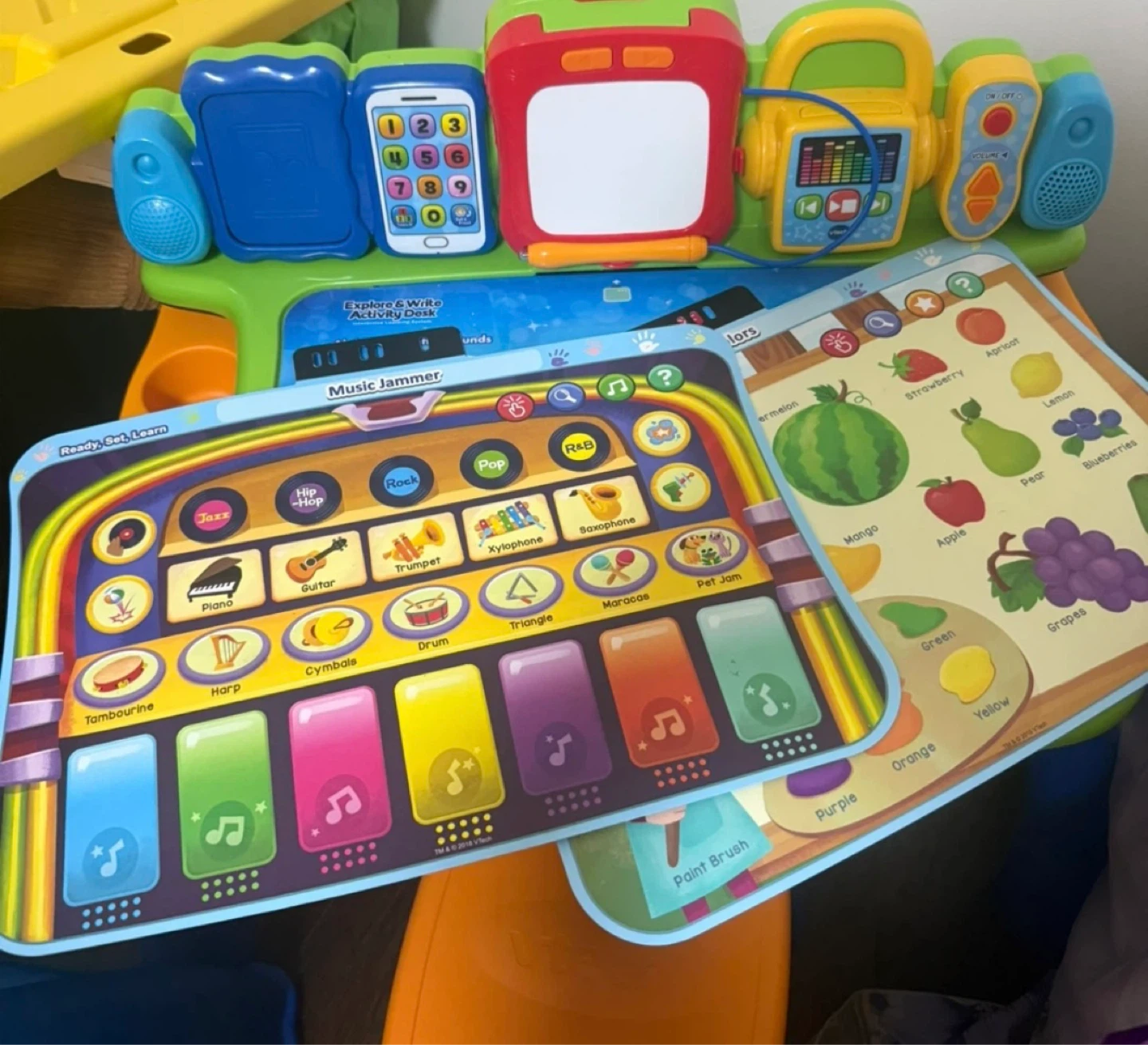 VTech Explore Activity Desk Set with a Stool and two Cards - photo 4