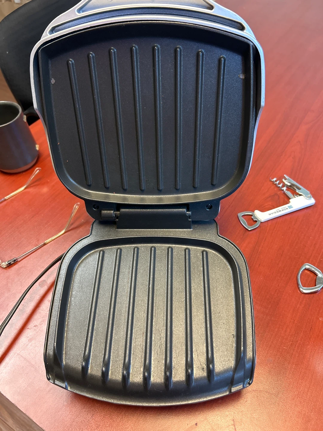 George Foreman Lean Mean Fat Grilling Machine - photo 3