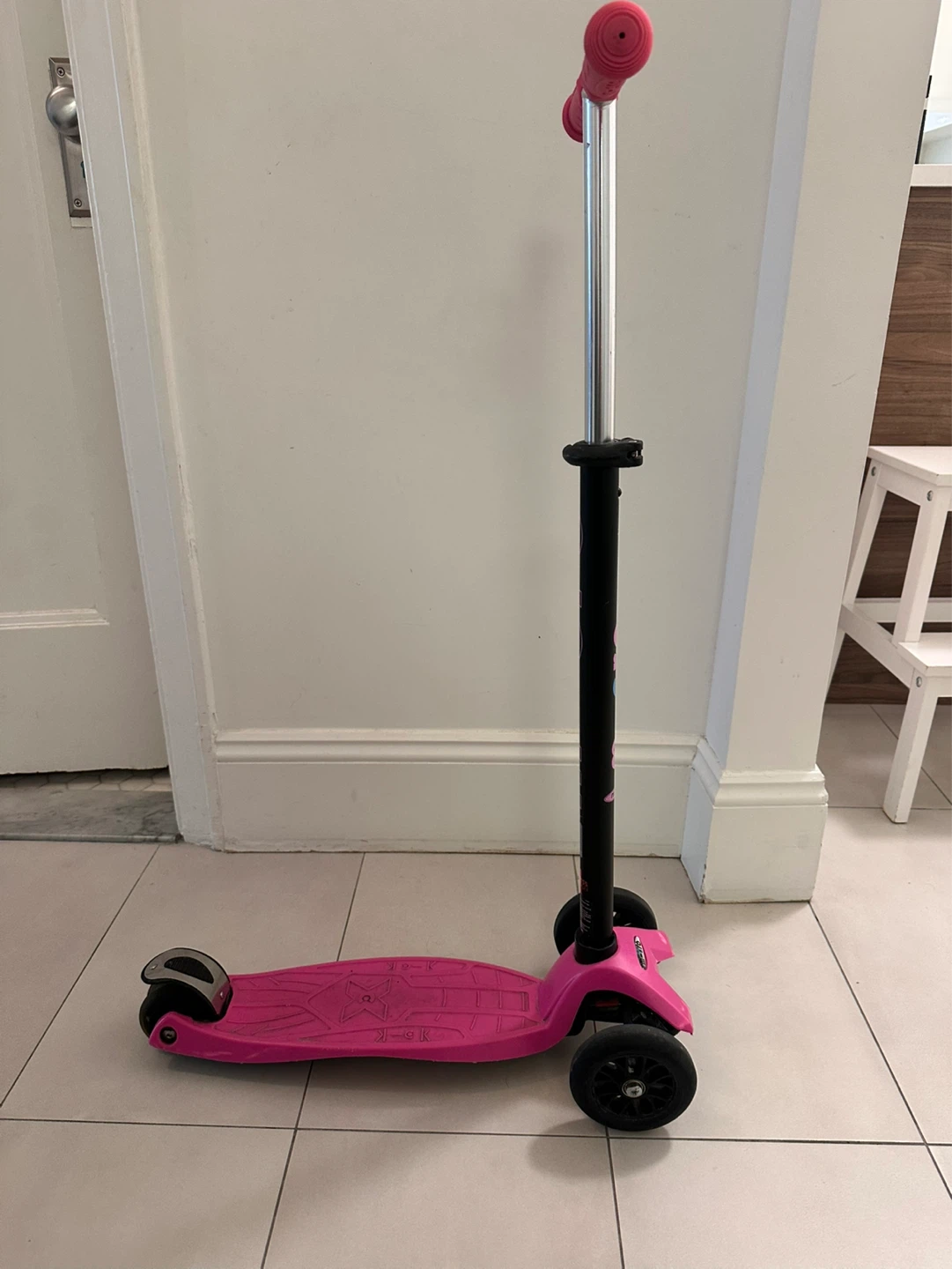 Micro Kickboard Scooter - Pink