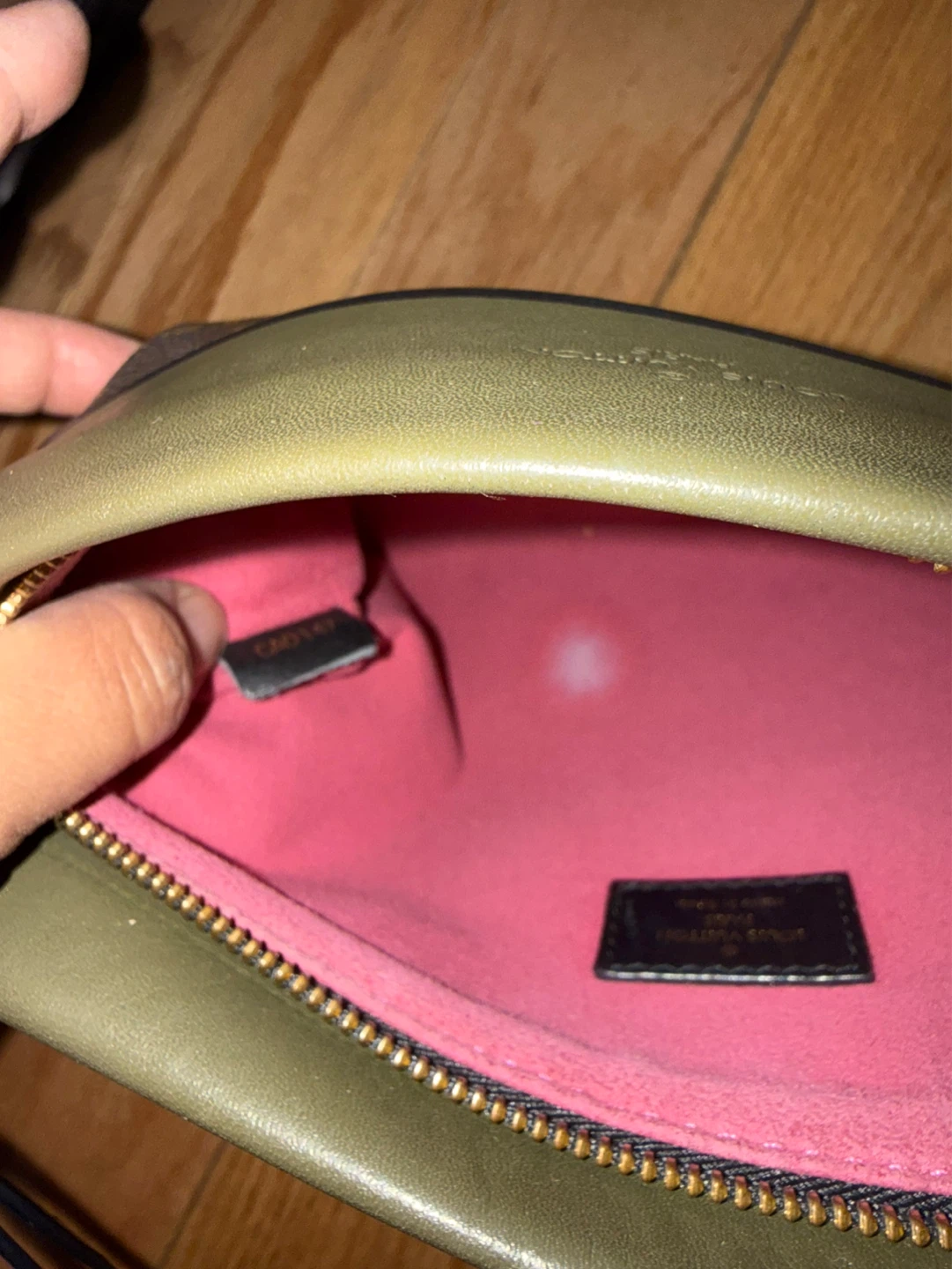Authentic Louis Vuitton Monogram Pouch Clutch - photo 4