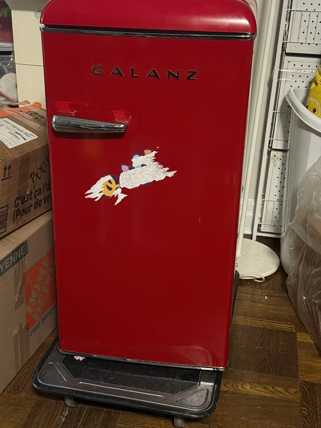 Galanz Retro Mini Fridge - Red