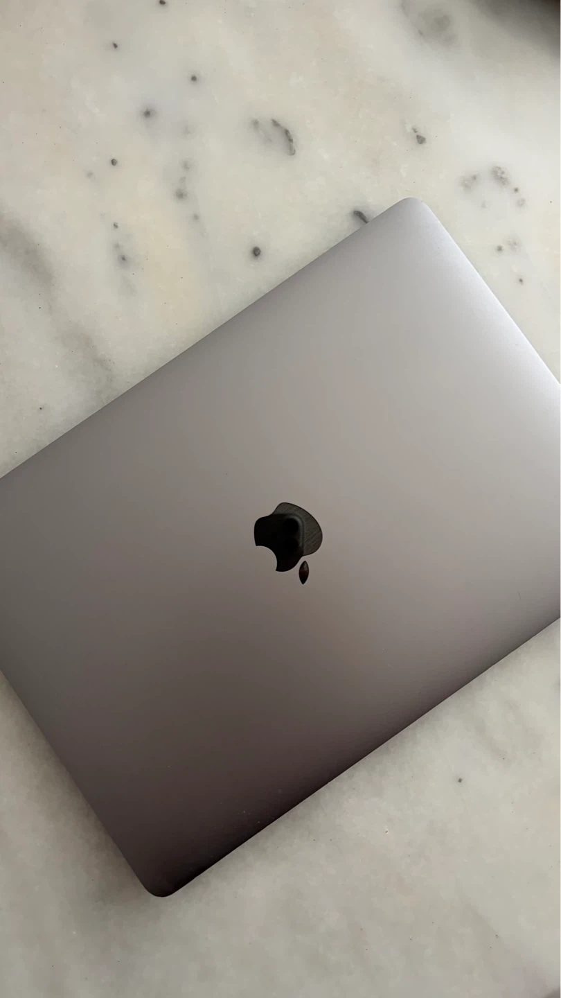 MacBook Pro w/Touchbar 13.3