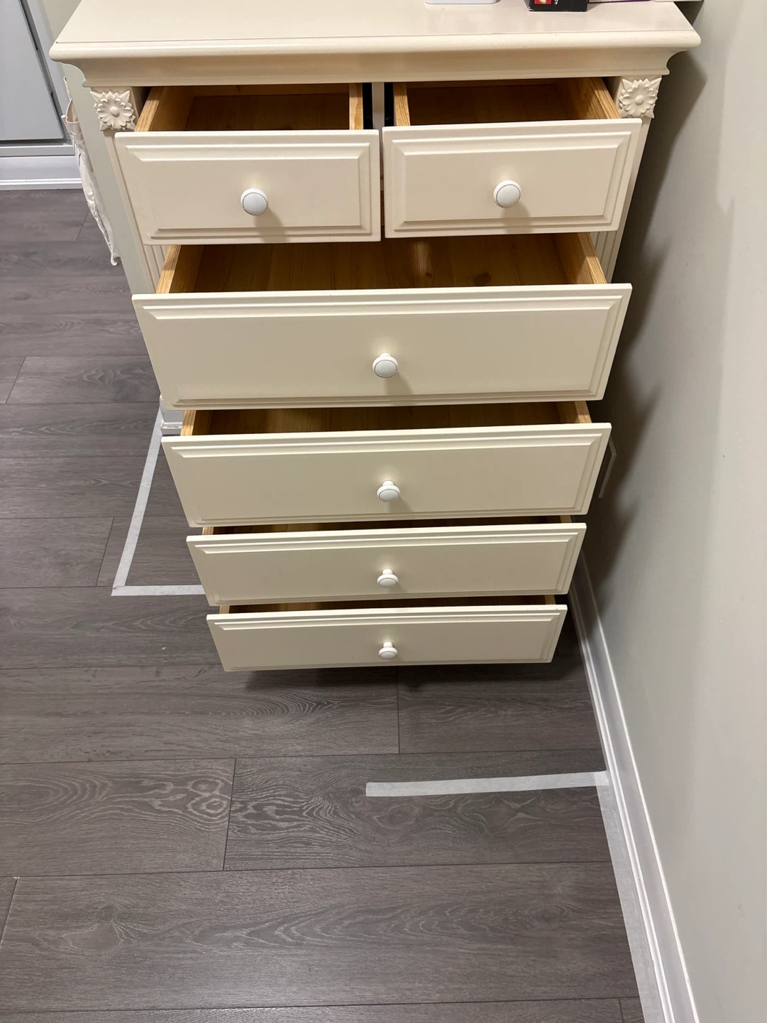 Cream 6-Drawer Dresser - photo 2