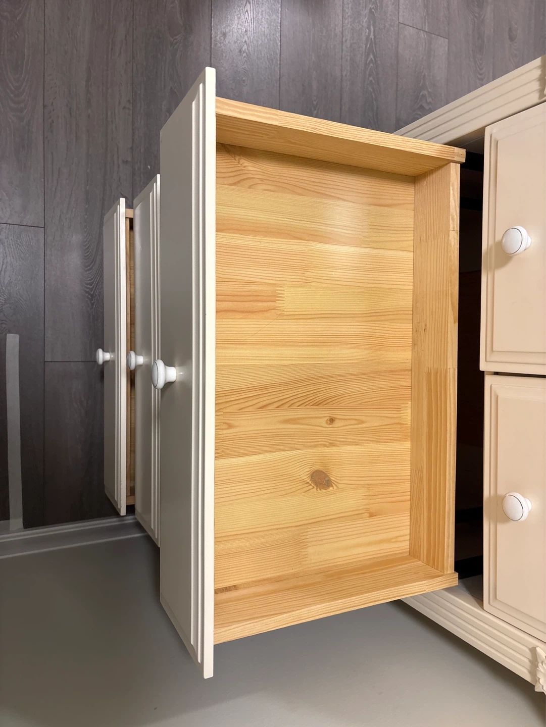 Cream 6-Drawer Dresser - photo 4