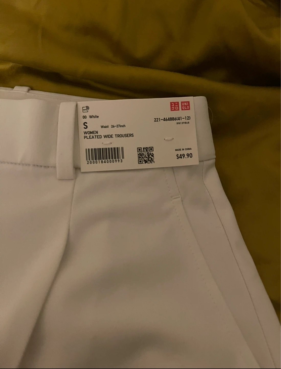 Uniqlo Pleated Crisp White Pants - photo 5