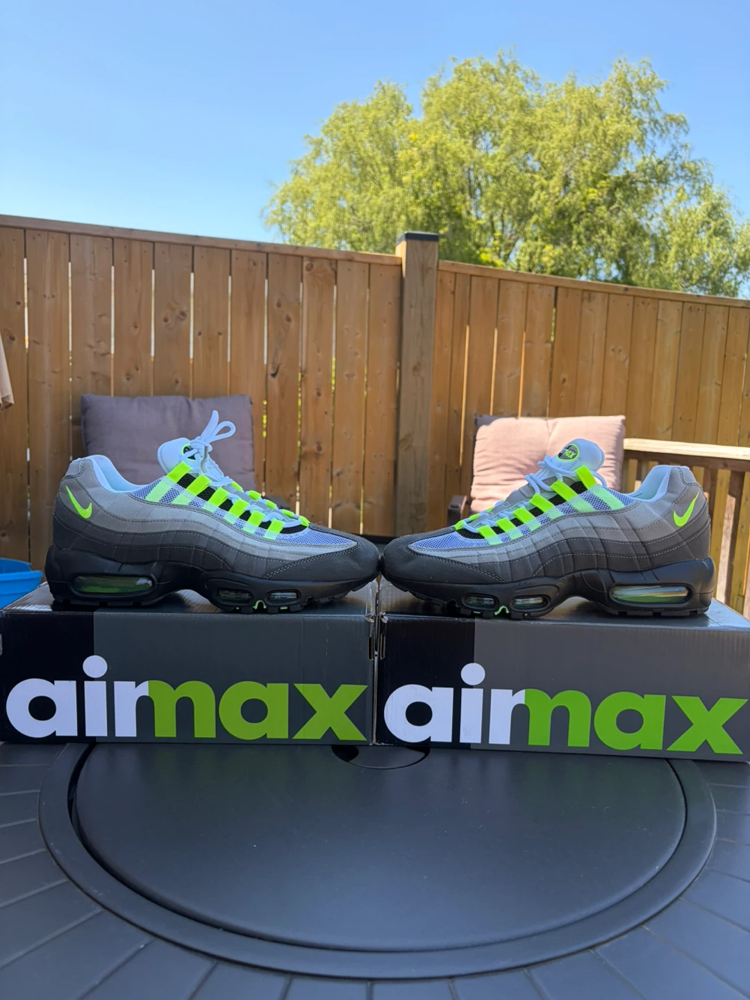 Nike air max neon