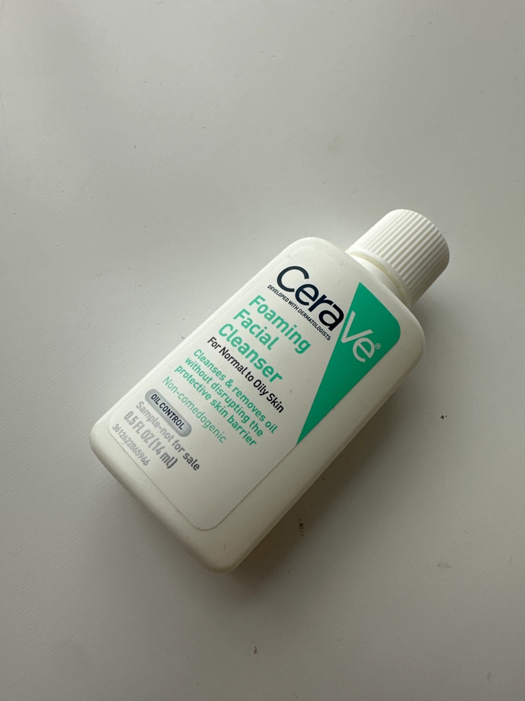 CeraVe Foaming Facial Cleanser - 0.5 oz