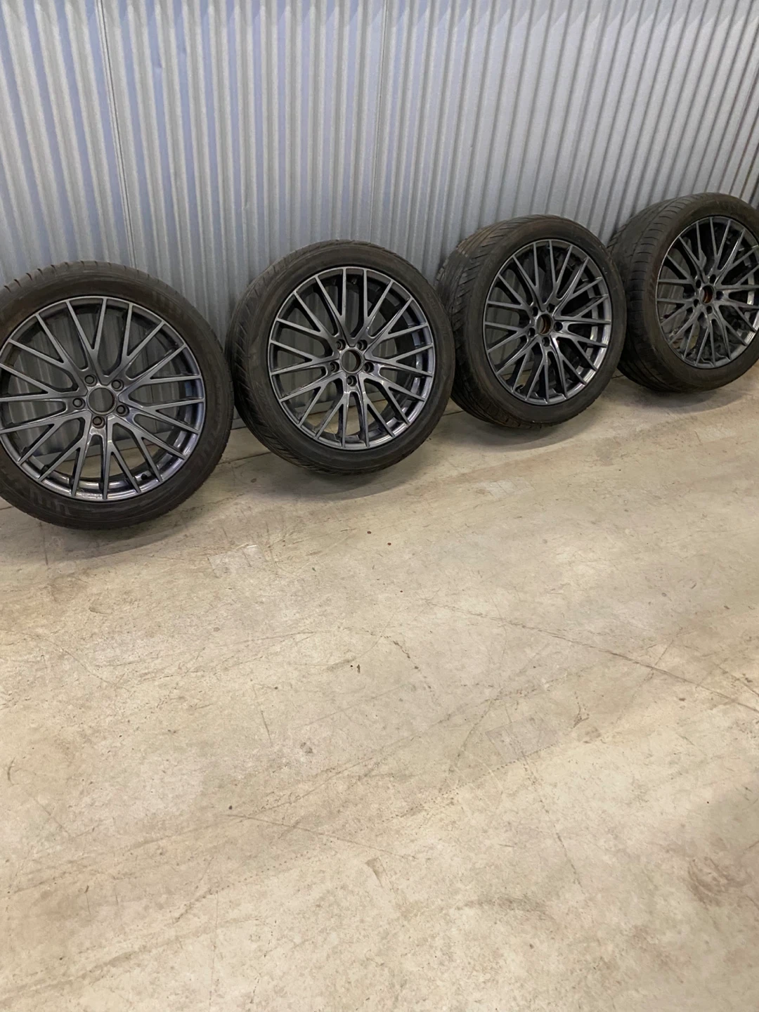 BMW staggered rims