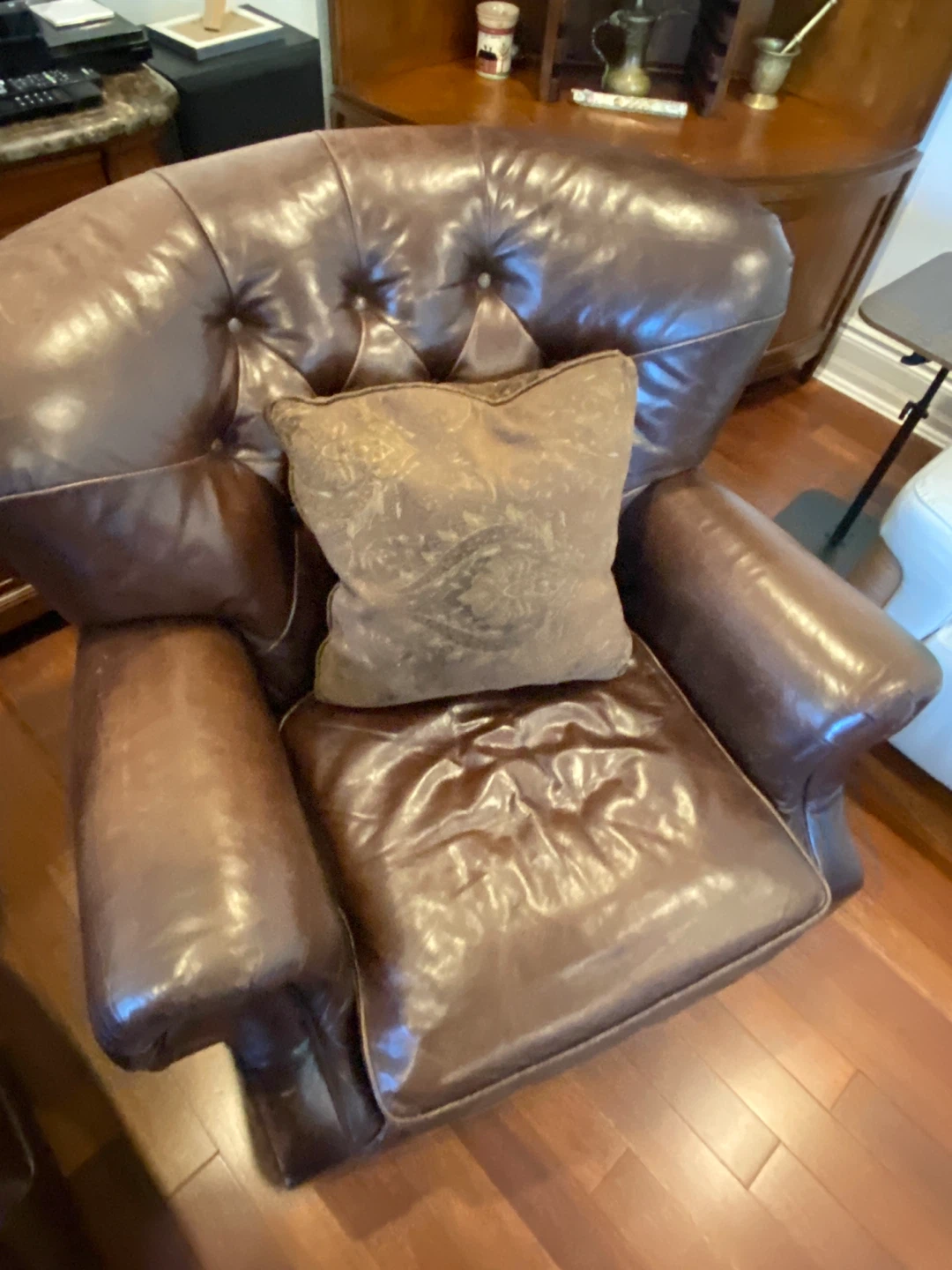 Brown Leather Armchairs - photo 4