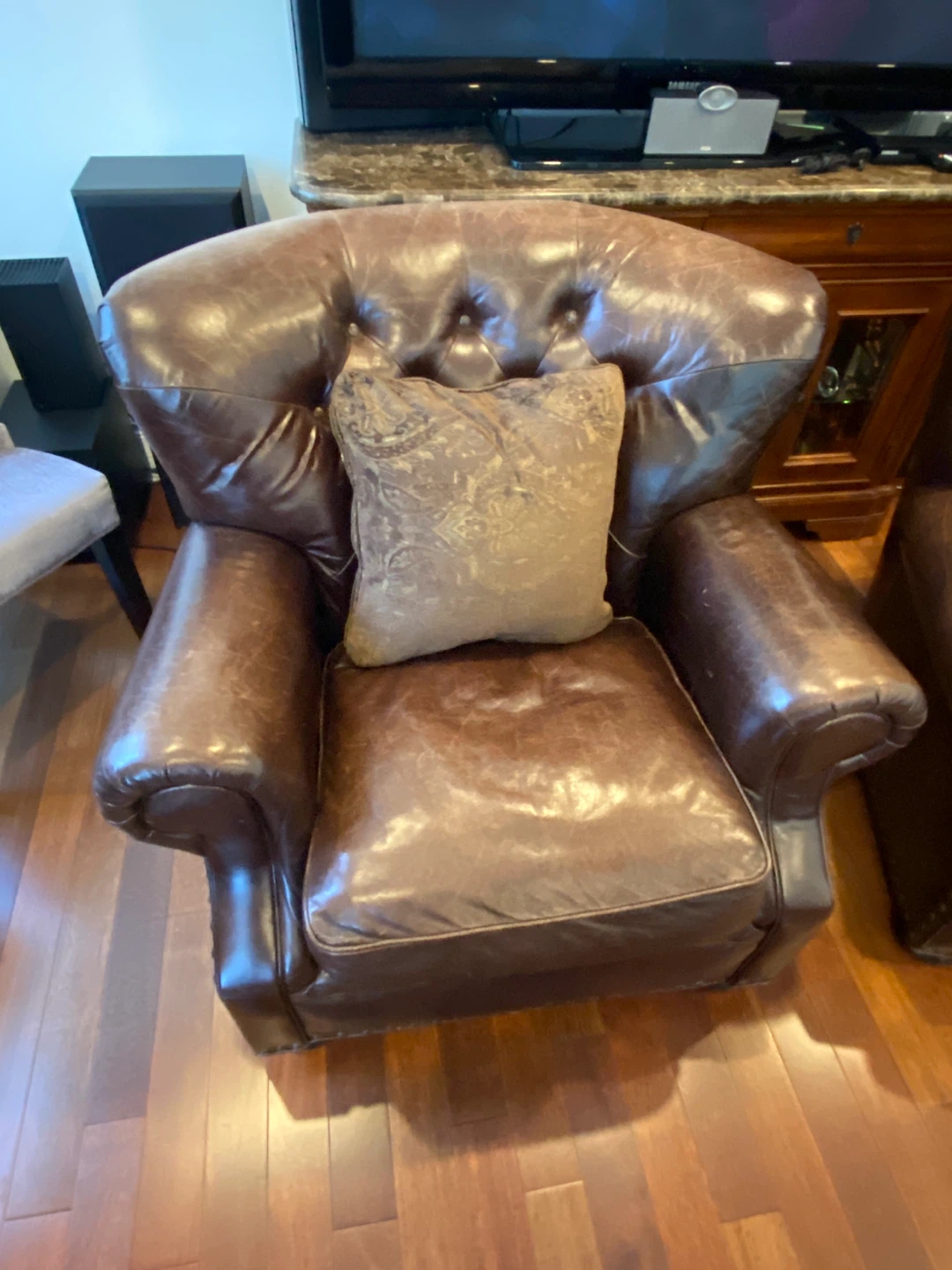 Brown Leather Armchairs - photo 2