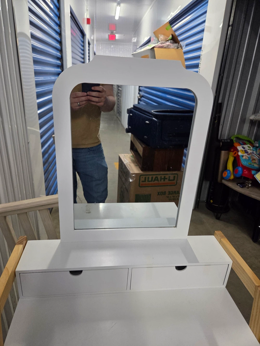 White Vanity with Mirror