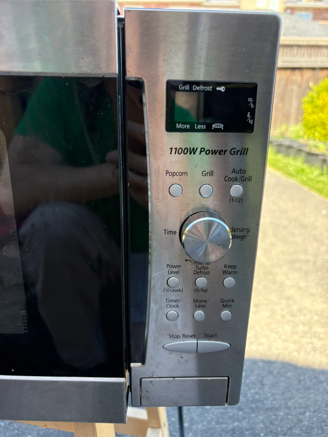 Panasonic 1100W Power Grill Microwave - photo 3