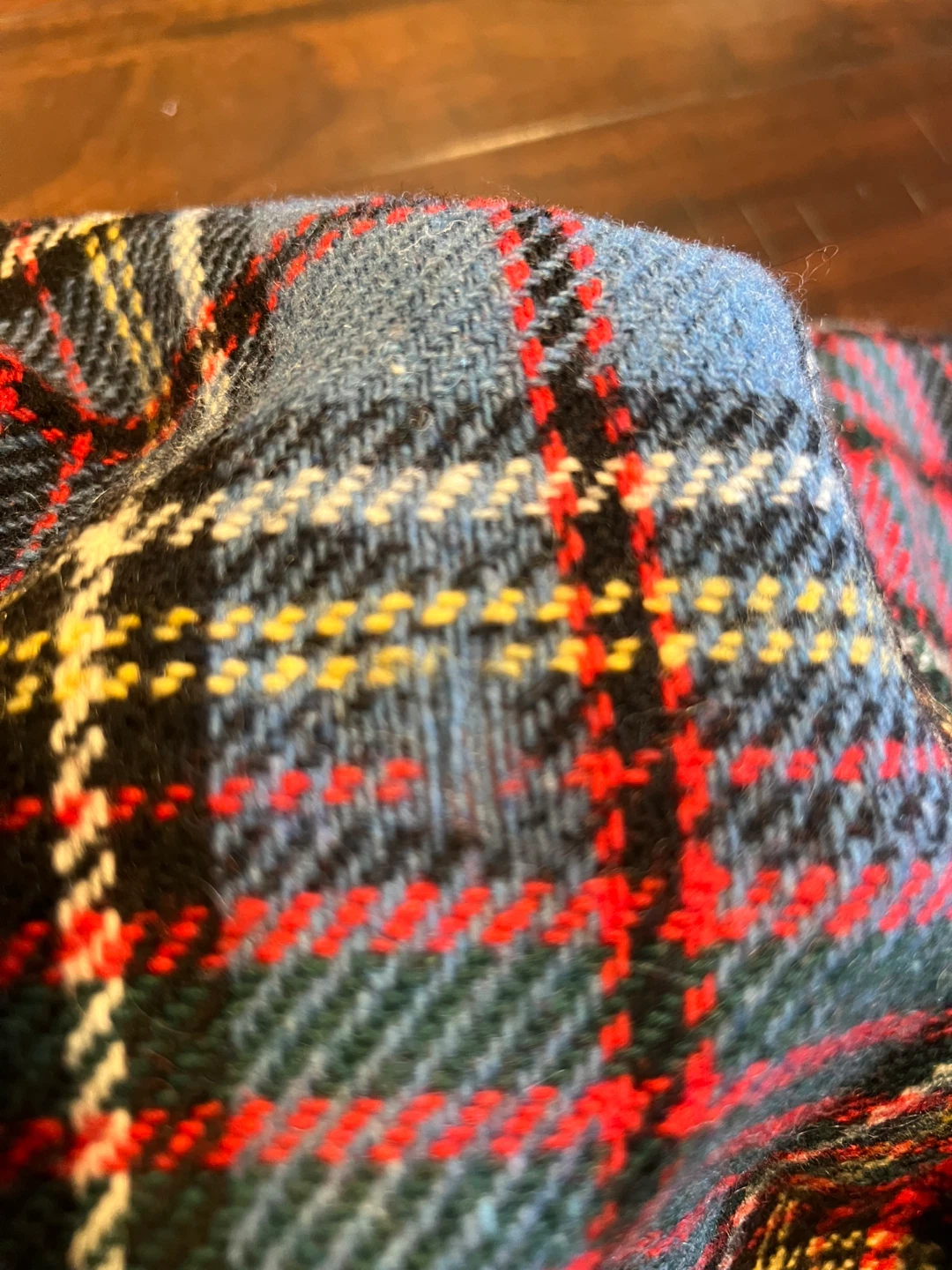 Authentic Vintage Bainton Pure Wool Tartan Throw/Blanket - photo 5