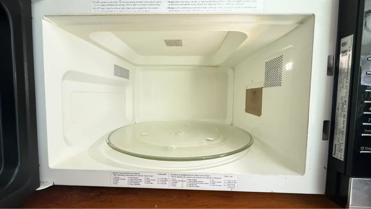 Moving Sale - Panasonic Inverter Microwave - photo 2