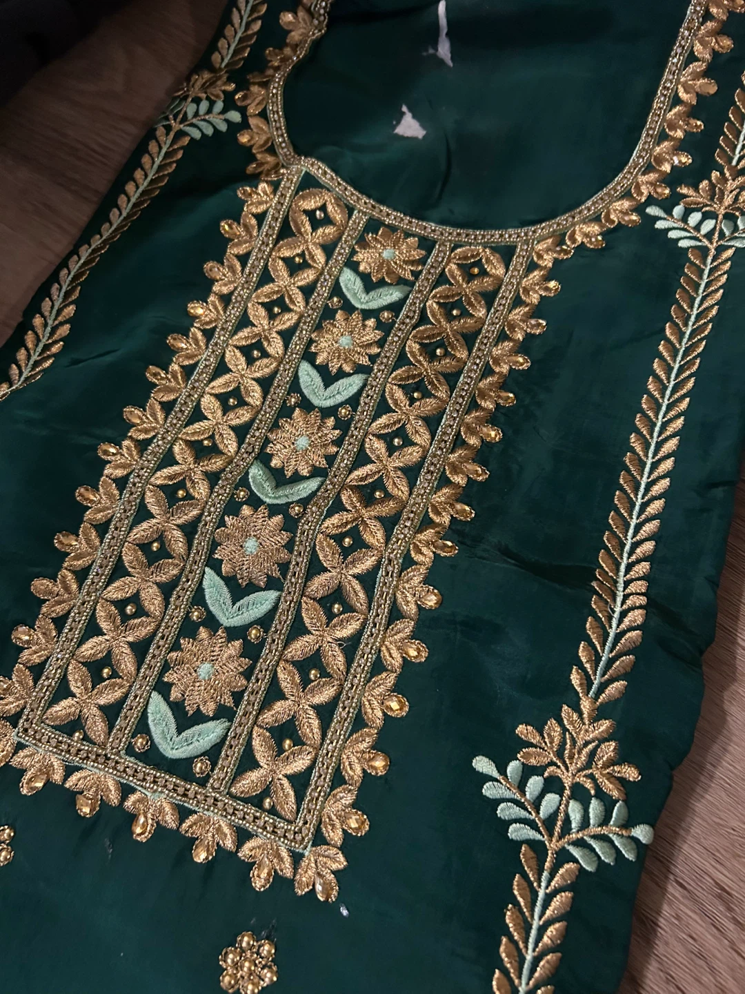Unstitched suit