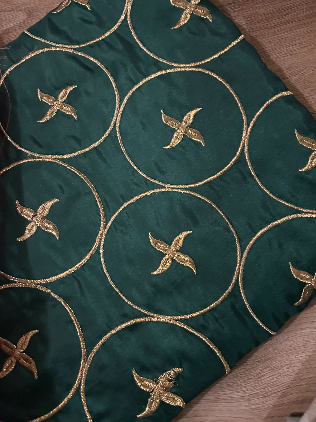 Embroidered unstitched suit - photo 2