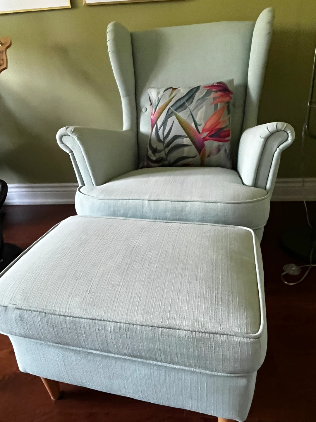 Armchair and ottoman set - photo 2