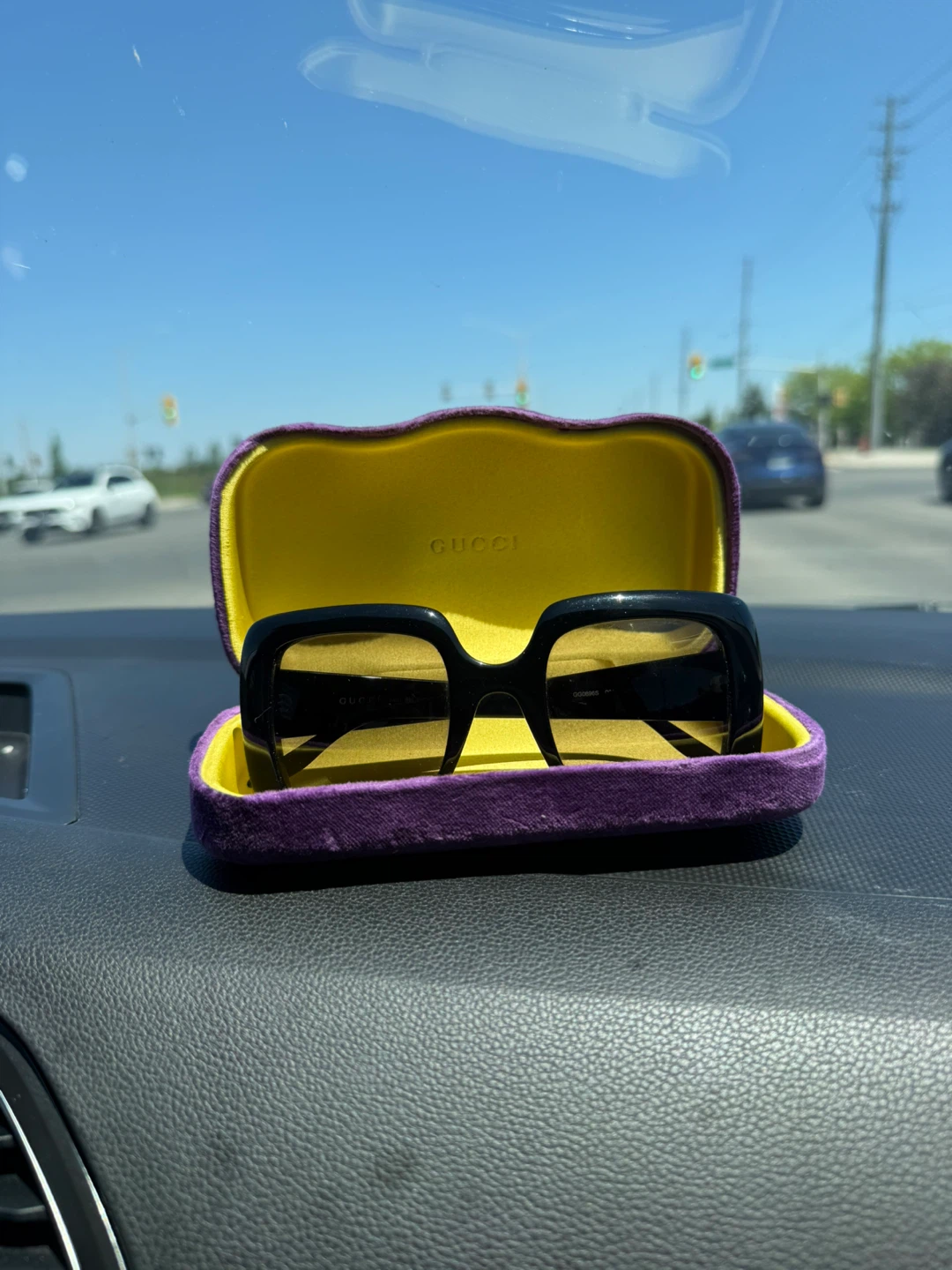 Gucci Sunglasses - photo 2