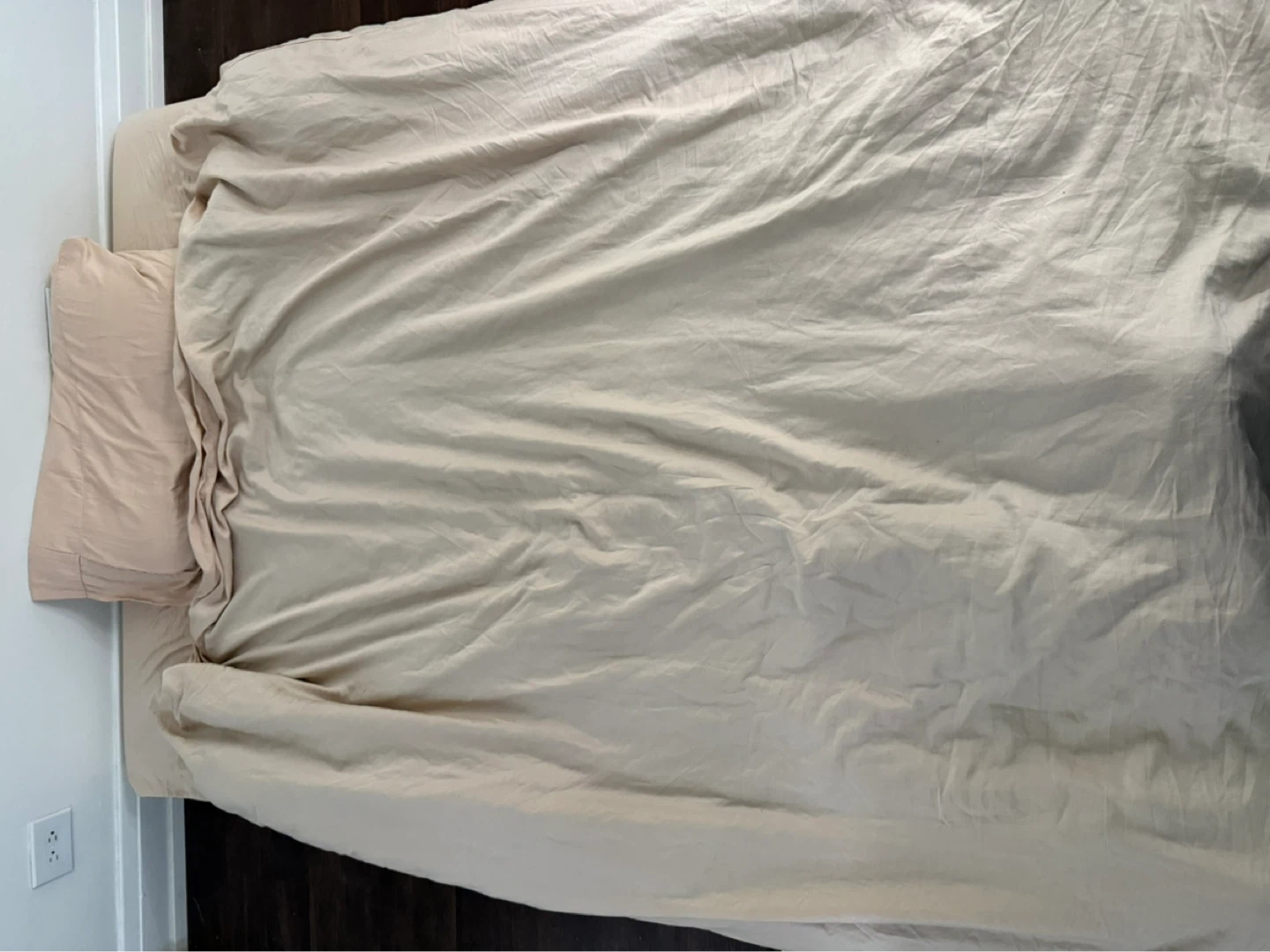 Full size mattress （pick up by June 7th)
