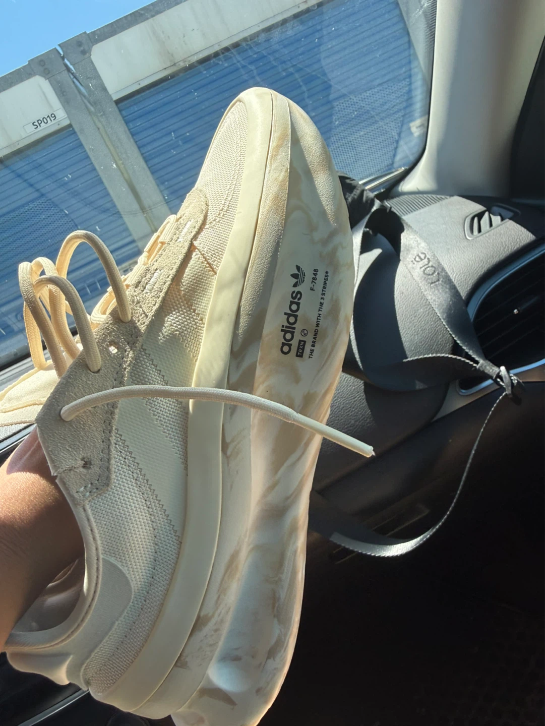 Adidas adifom TRXN Sneakers - Cream - Size 7