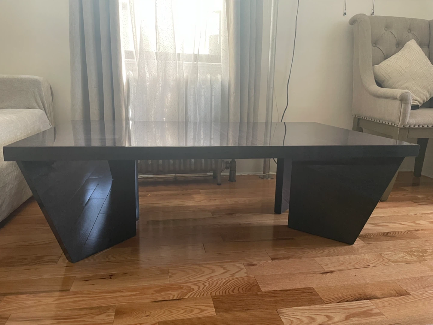 Modern High-Gloss Coffee Table – Charcoal Gray Finish - photo 2