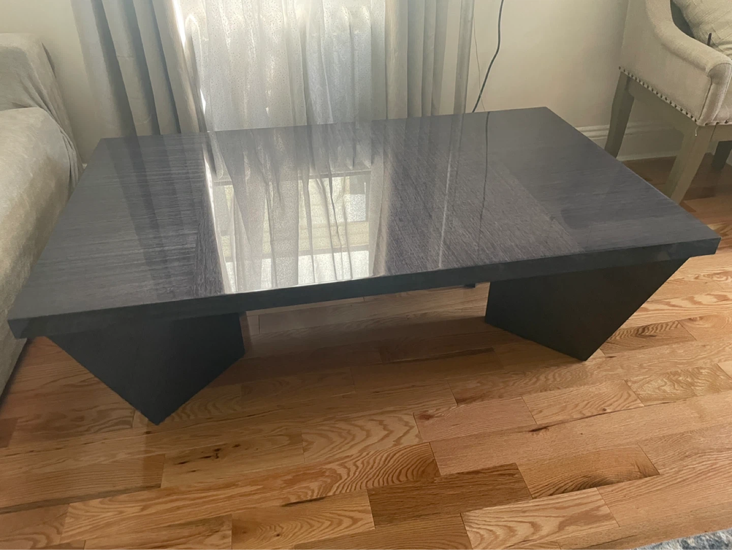 Modern High-Gloss Coffee Table – Charcoal Gray Finish