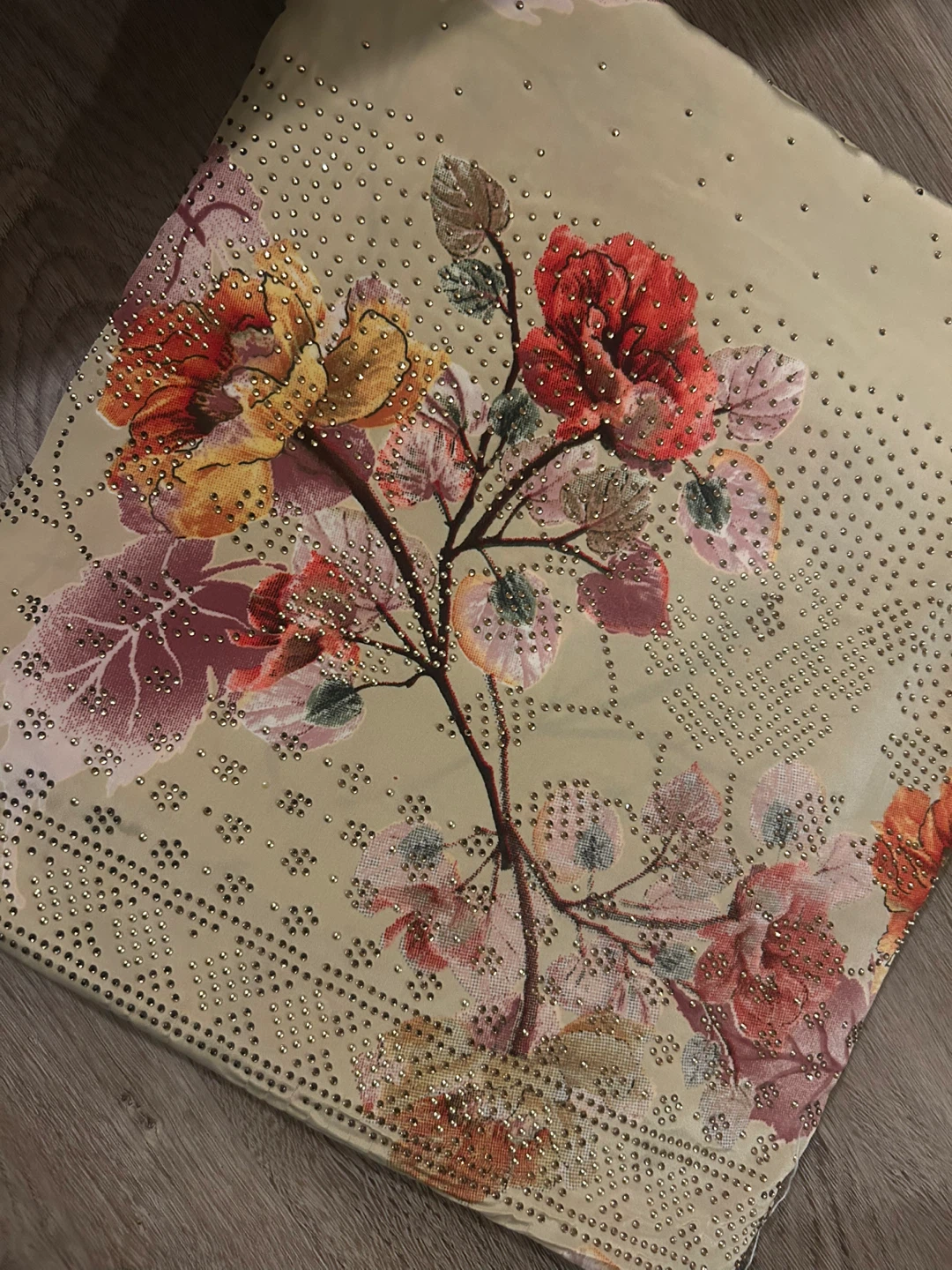 Unstitched printed suit