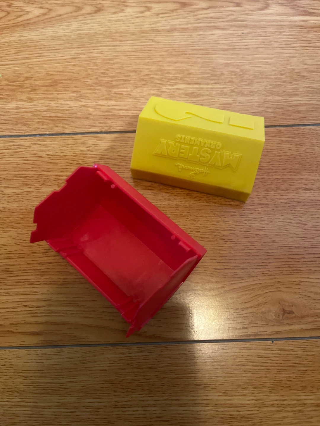 《Box only》 Hallmark Mystery Ornaments Plastic Container & Insert