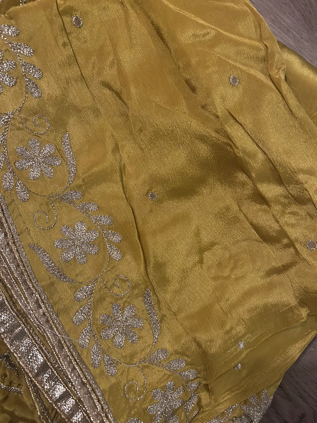 Unstitched suit with Dupatta with Silver Embroidery - photo 2