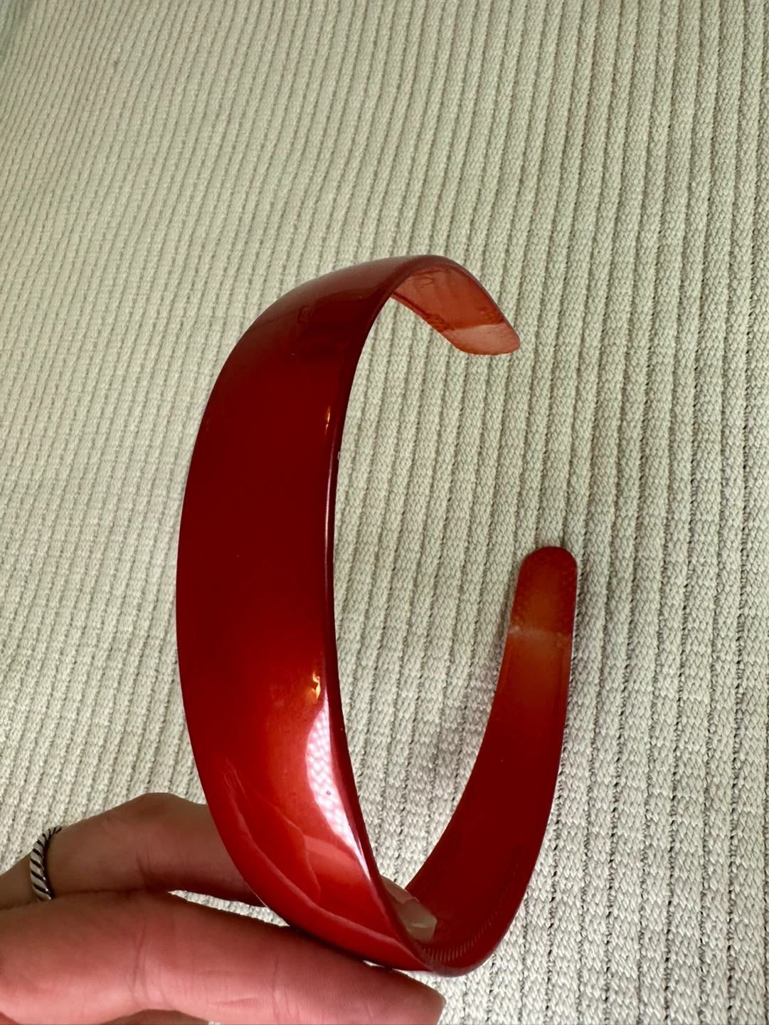 Red Solid Plastic Headband Retro Glossy - photo 3