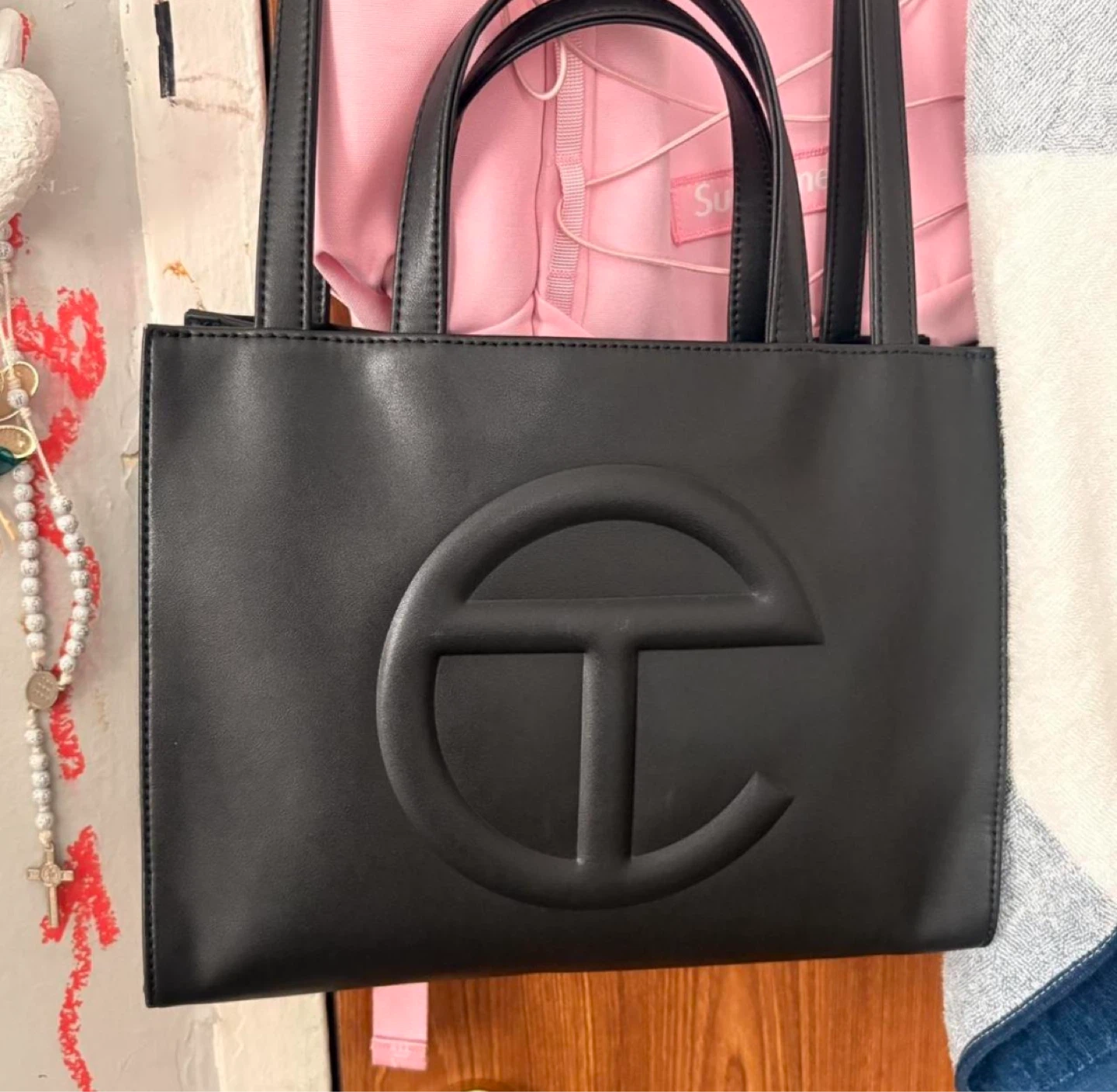 shmedium black telfar